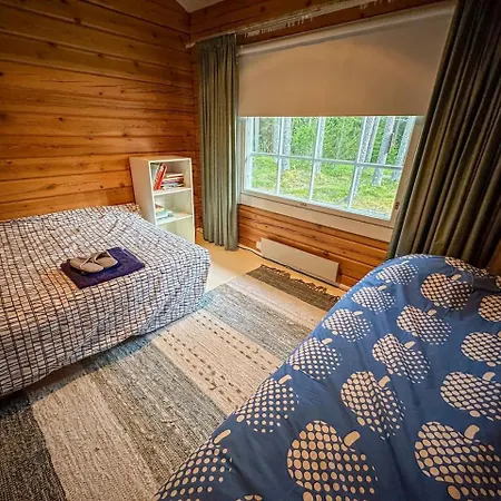 Mustikka - Modern Log On A Waterfront Estate * Långstrand