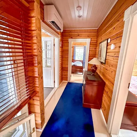 Mustikka - Modern Log On A Waterfront Estate Villa Långstrand